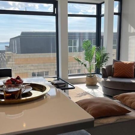 The Pad By The Beach Penthouse Apartment With Sunset And City Views Bournemouth Esterno foto