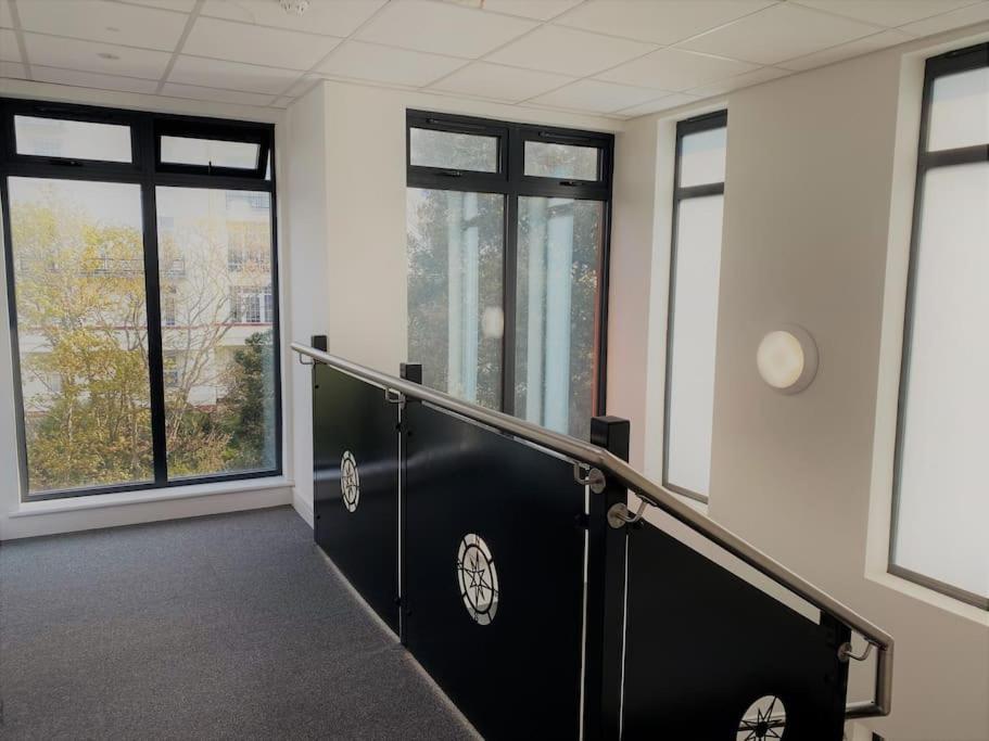 The Pad By The Beach Penthouse Apartment With Sunset And City Views Bournemouth Esterno foto